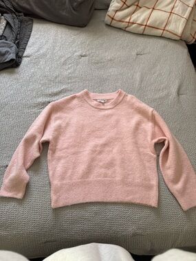 Women's Blush Pink Crewneck Sweater - Cozy Everyday Knit